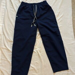 Figs High Waisted Sheridan Relaxed Barrel Scrub Pants in NAVY